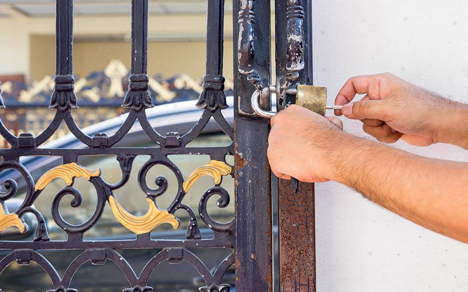 changer de serrure porte d'entrée Buc